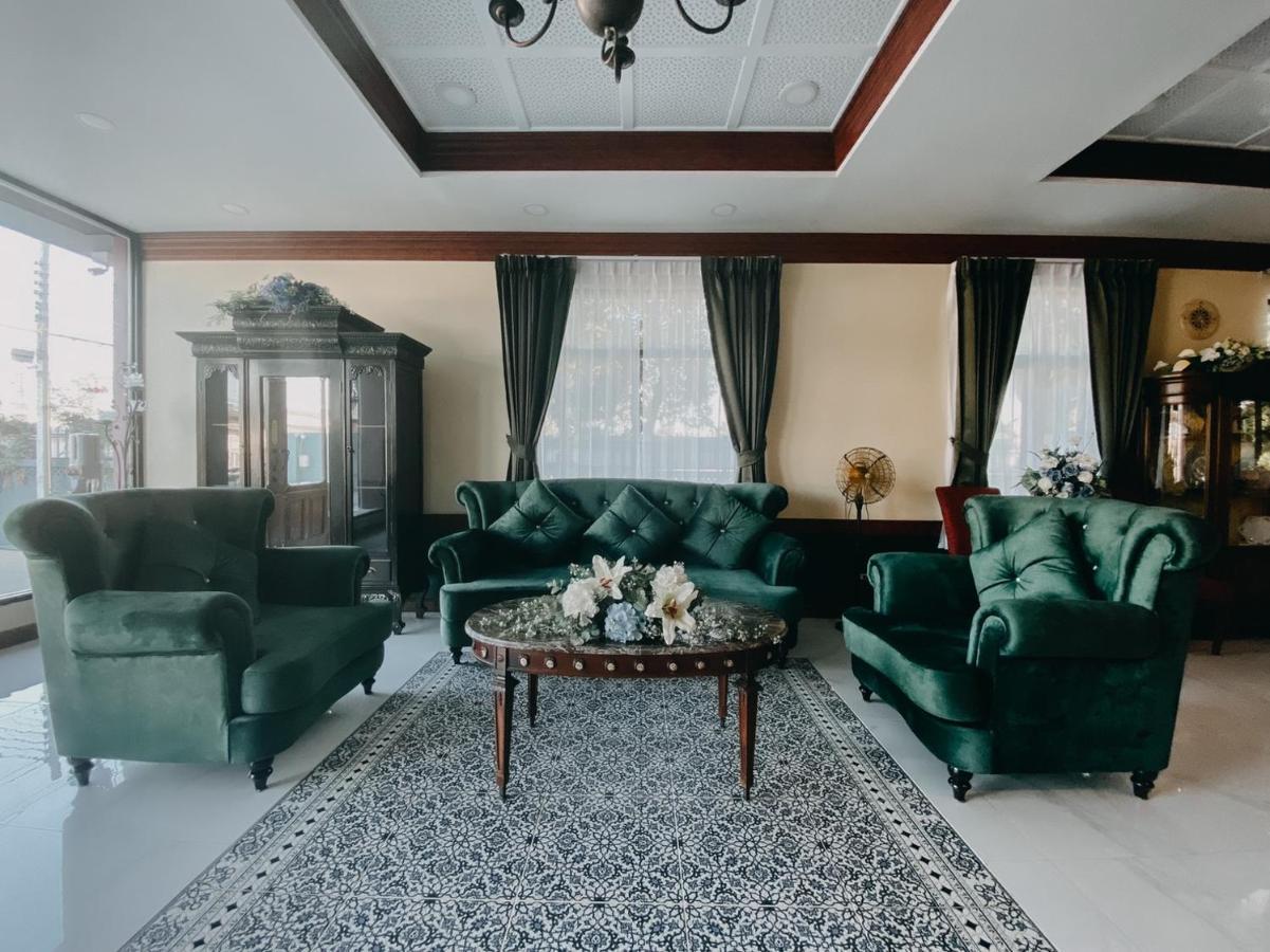 Baan Chao Khun Hotel Ban Khlong Lat Bua Khao Exteriör bild