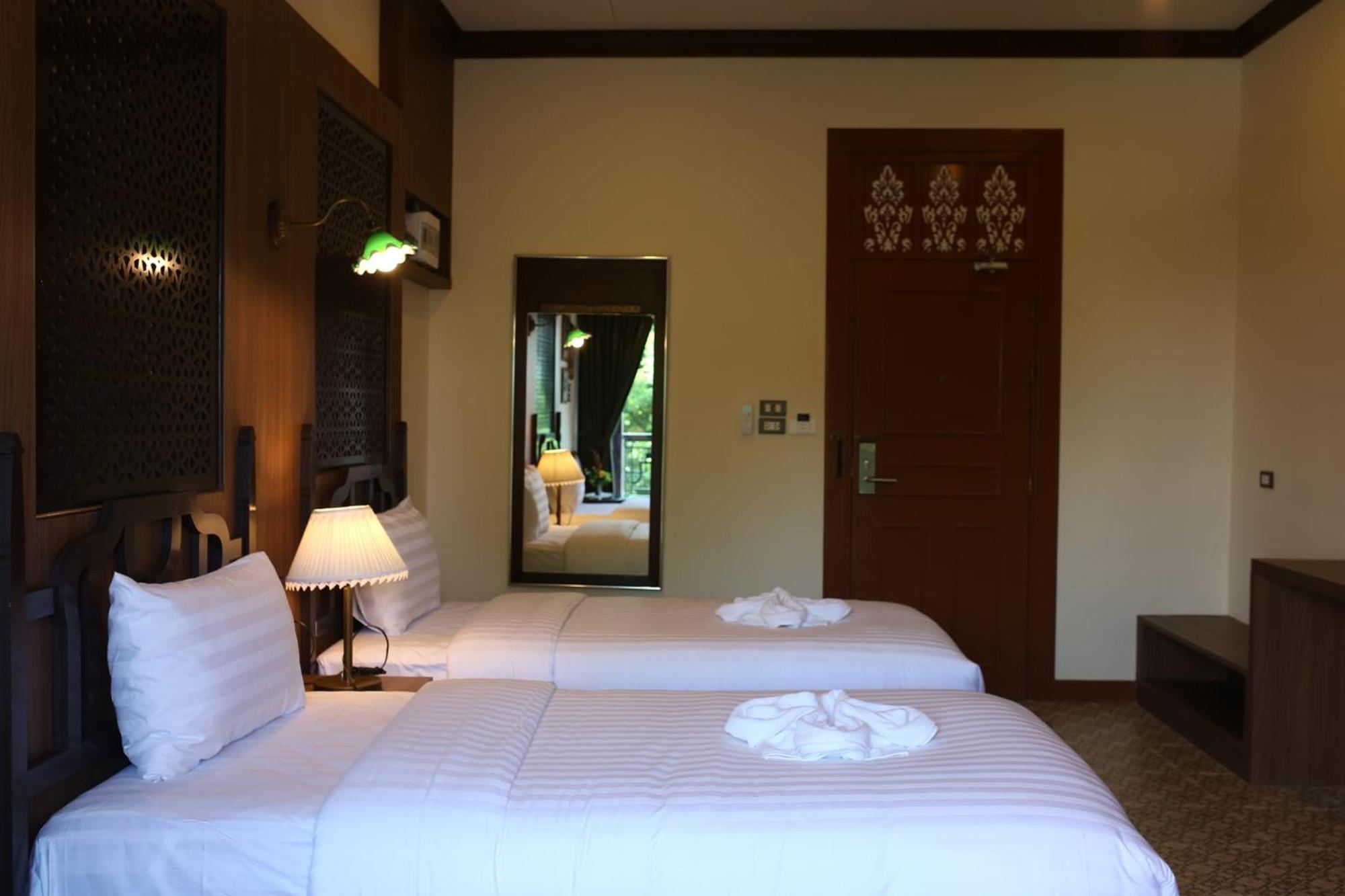 Baan Chao Khun Hotel Ban Khlong Lat Bua Khao Rum bild